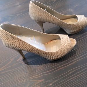 Snake pint nude heels with a slight platform